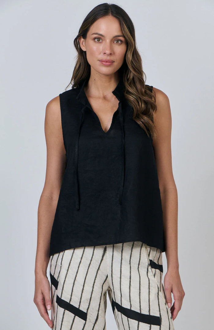 Naturals by O & J Black Linen  Top GA423