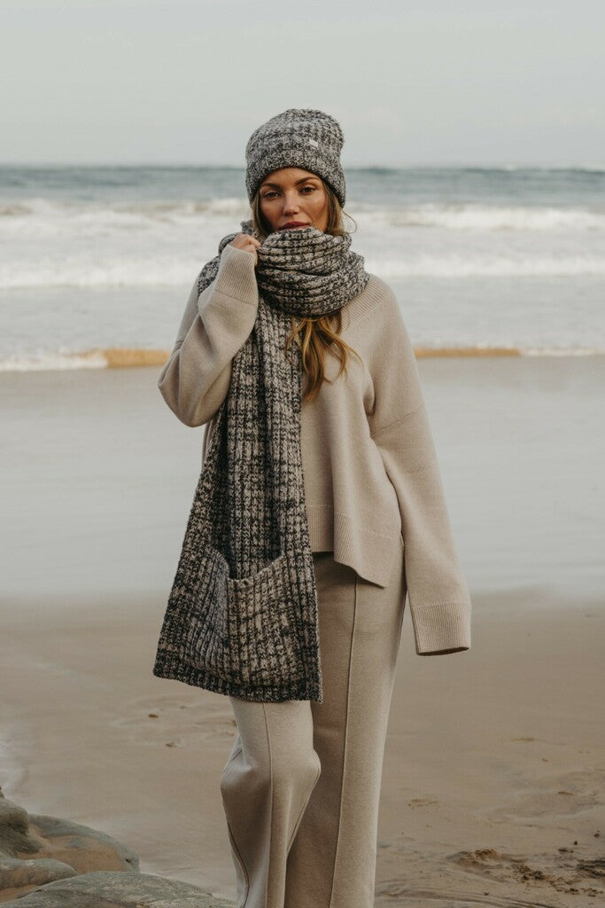 Dreams Rib Twist Scarf Noir x Wheat