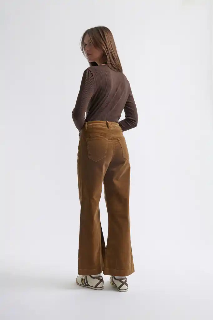 Kireina Freya Velvet Jean