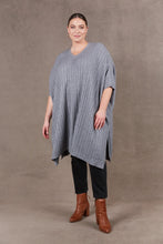 Load image into Gallery viewer, Eb &amp; Ive Alawa Cable Poncho