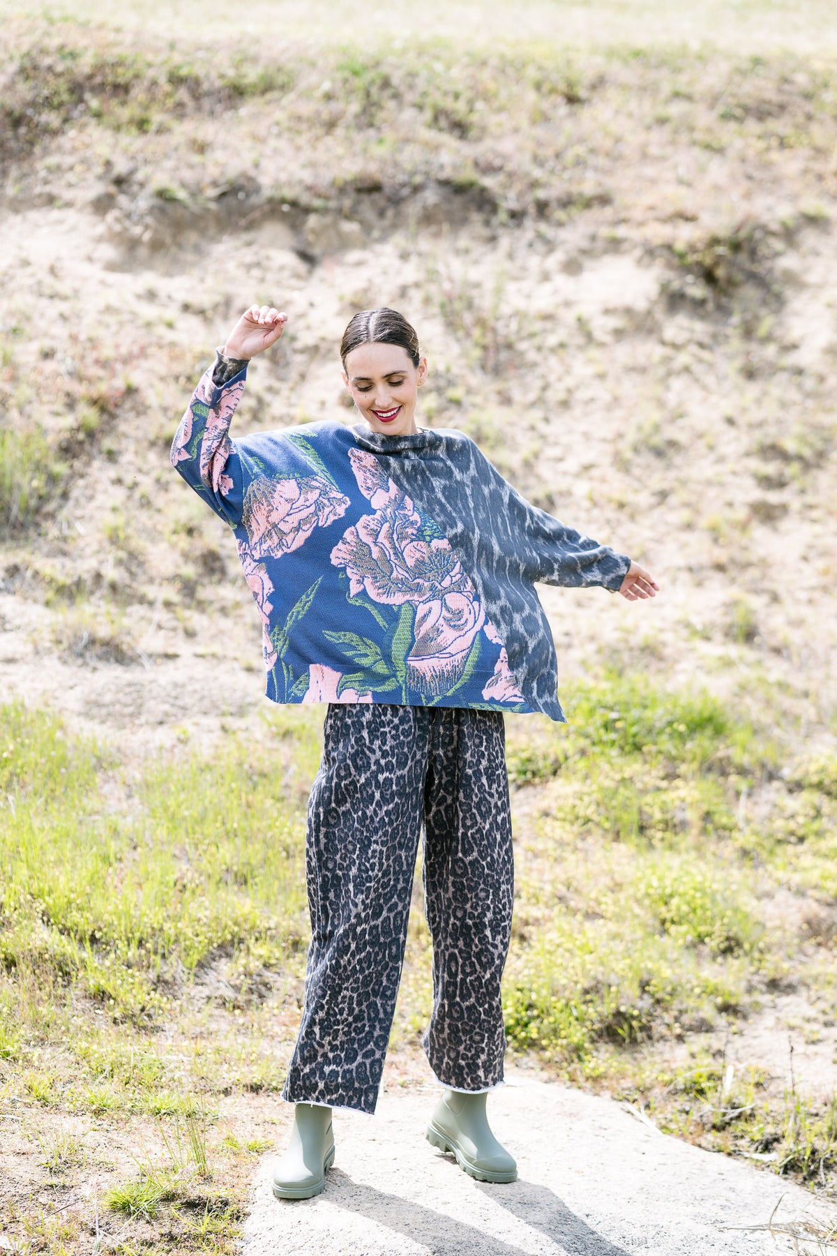 Maud Dainty Eliza Jumper Snow Leopard/ Roses