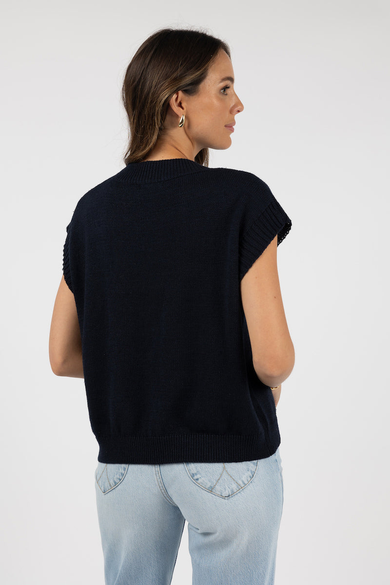 Humidity Aster Top