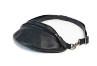 Dusky Robin Escape the Ordinary Belt Bag