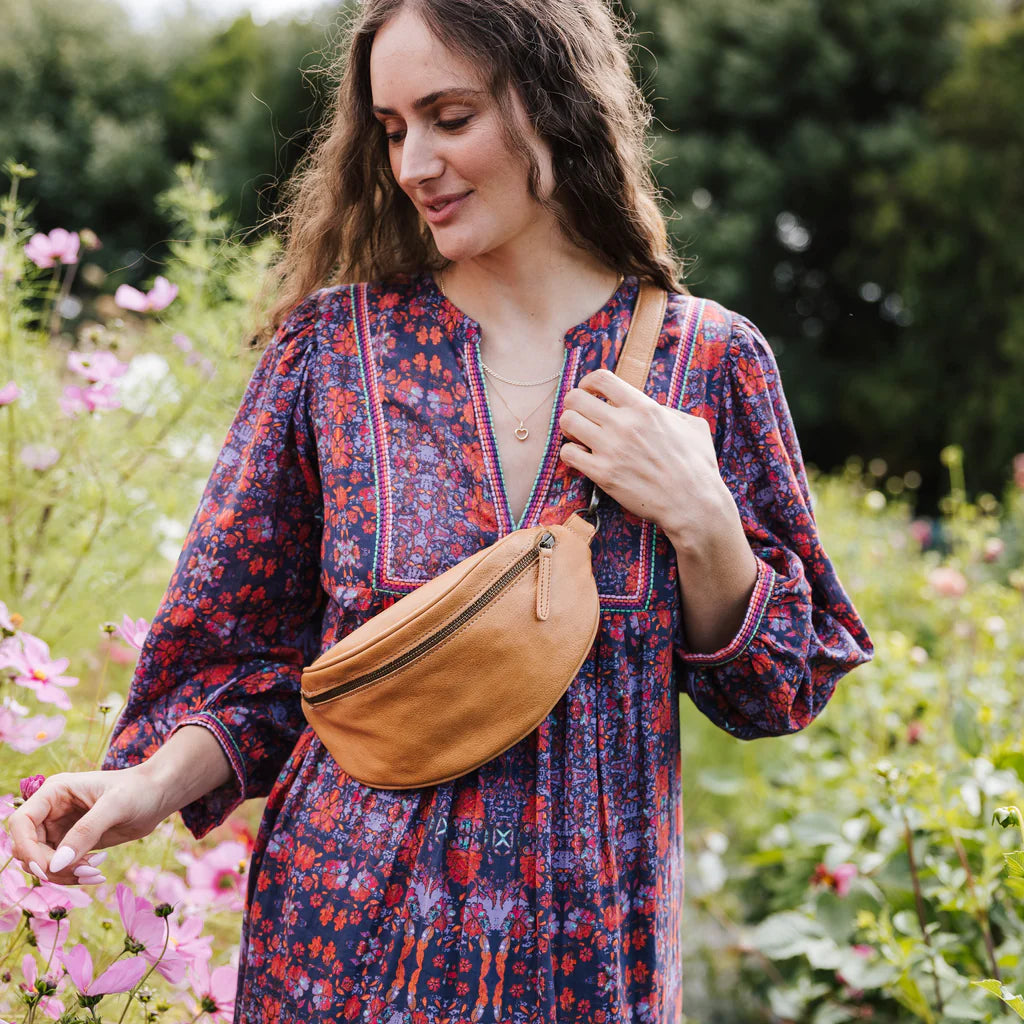 Dusky Robin Escape the Ordinary Belt Bag – Gorgeous Soles