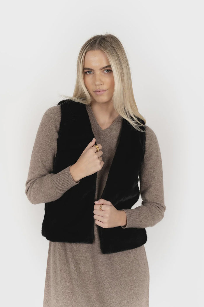 Humidity Vienna Vest