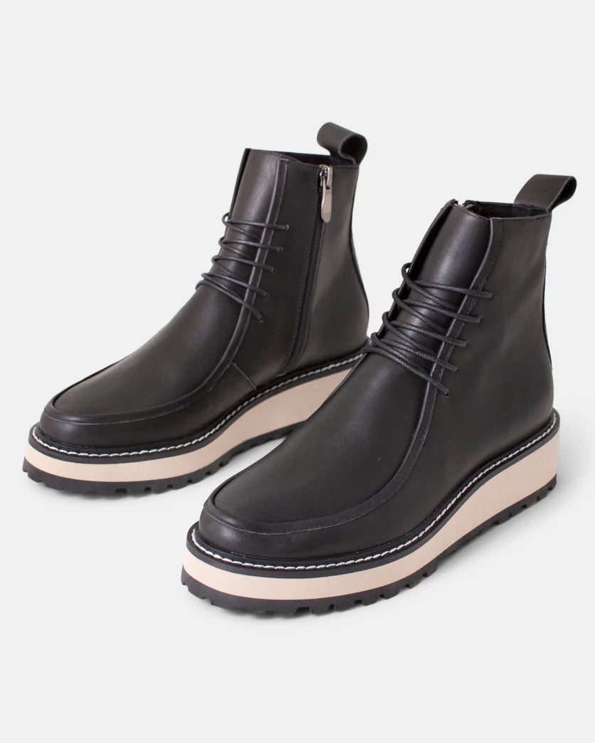 Walnut Jovi Black Leather Boot