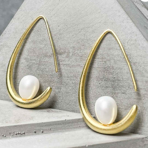 YiSu Design Arch Hoop Earring