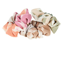 Load image into Gallery viewer, Eb &amp; Ive Clique Scrunchie