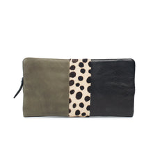 Load image into Gallery viewer, Dusky Robin Lasca Purse