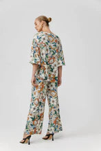 Load image into Gallery viewer, Kinney Kelly Pant Vintage Floral