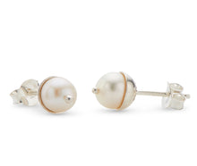 Load image into Gallery viewer, Palas Pearl Stud Earring